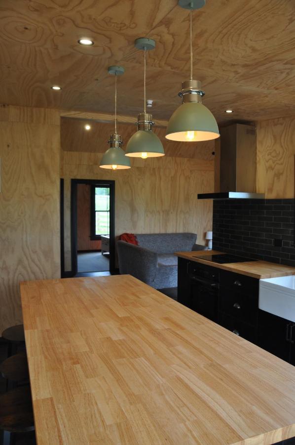 Renagour Cottage - Farmstay With Hot Tub! Whanganui Exteriör bild