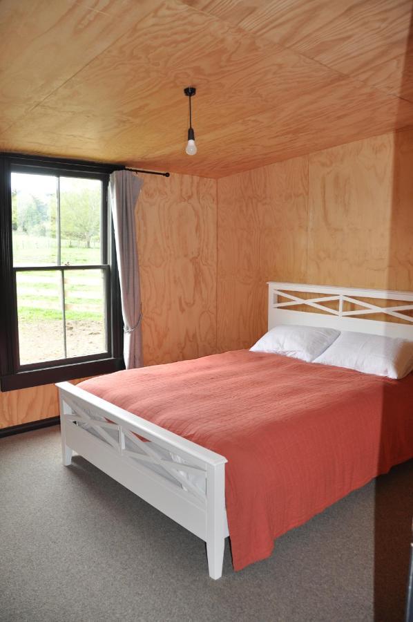 Renagour Cottage - Farmstay With Hot Tub! Whanganui Exteriör bild