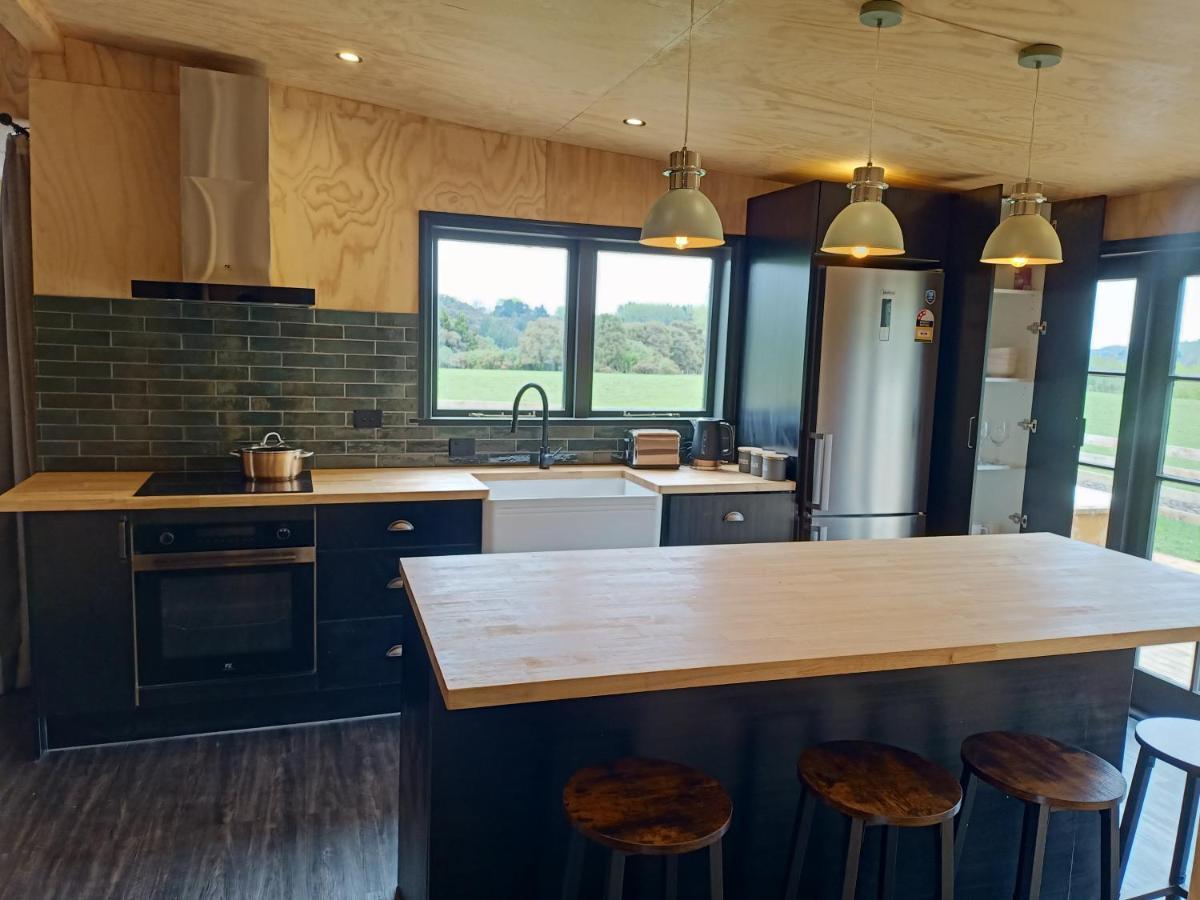 Renagour Cottage - Farmstay With Hot Tub! Whanganui Exteriör bild