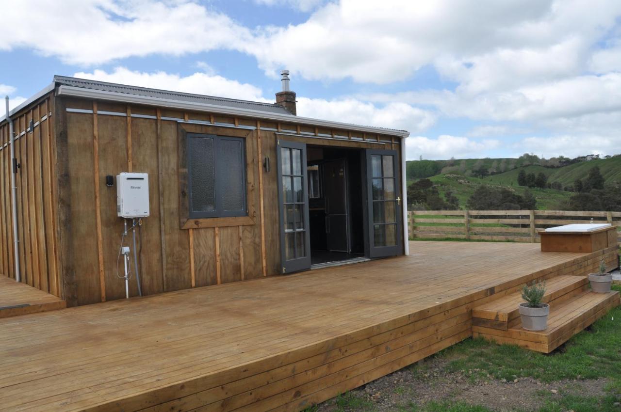 Renagour Cottage - Farmstay With Hot Tub! Whanganui Exteriör bild