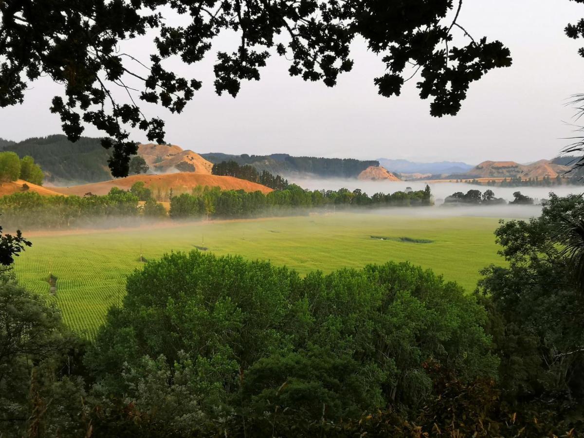 Renagour Cottage - Farmstay With Hot Tub! Whanganui Exteriör bild